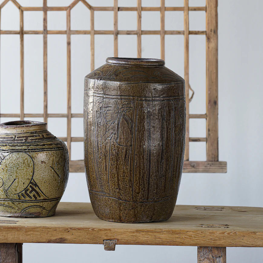 Makou Vase
