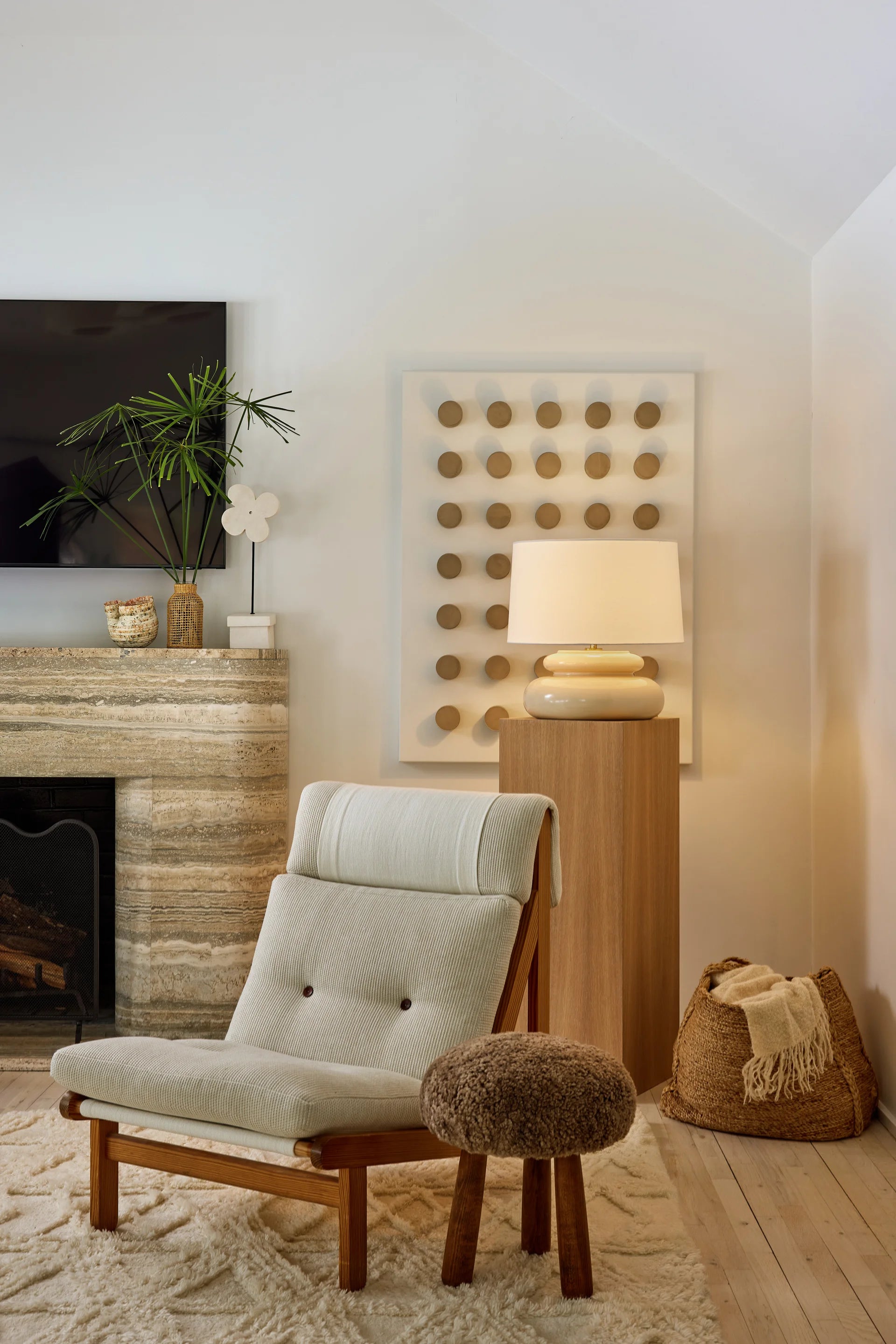 Pia Table Lamp