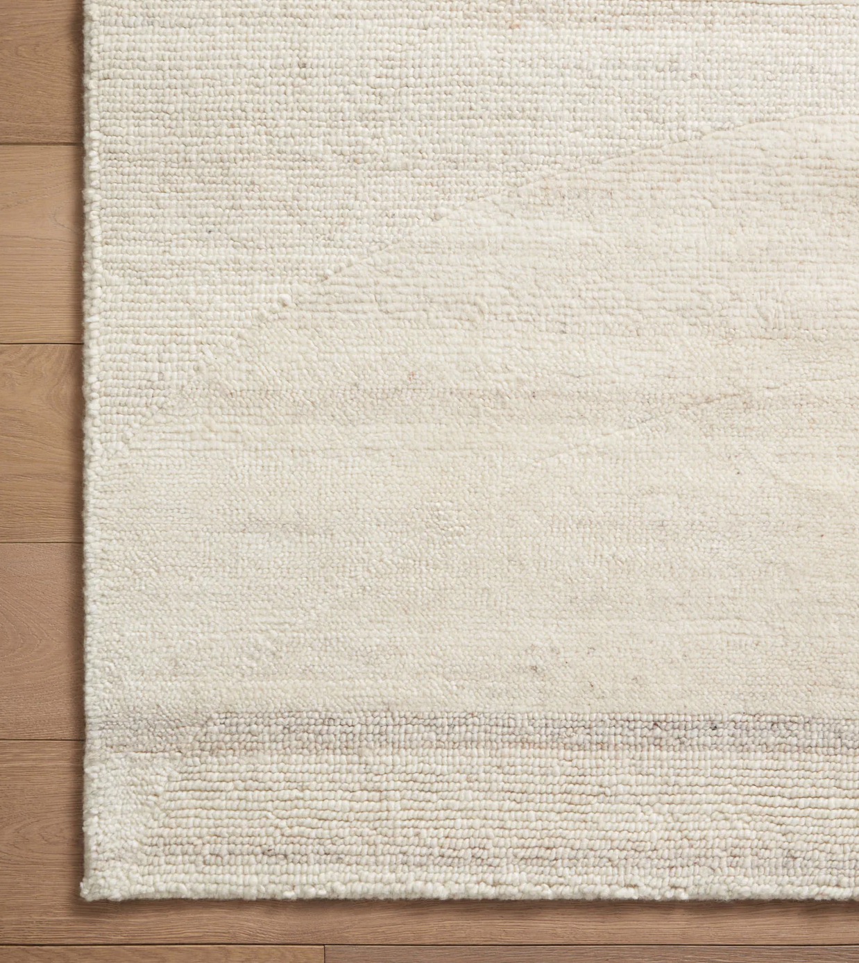 Luxurious Comfort: Discover the Soft Texture of Elodie Rug