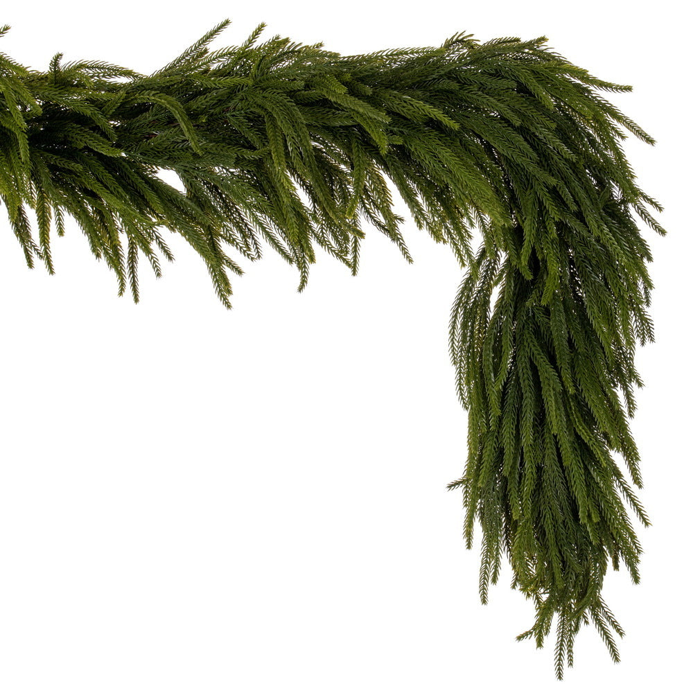 Norfolk Garland